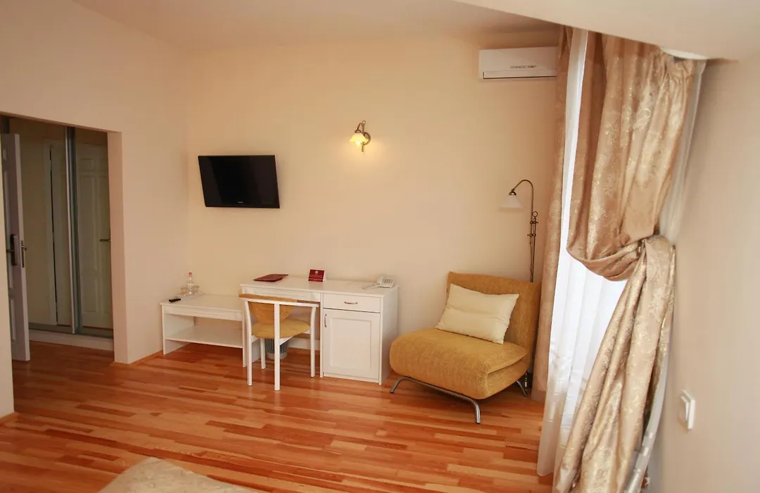 Fontush Boutique Hotel-1